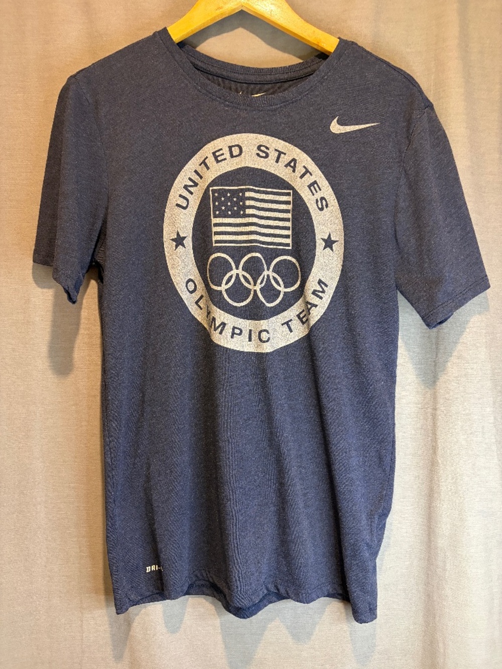 Nike Men's Medium T-shirt Olympic Team Blue Dri-Fit Athletic Logo